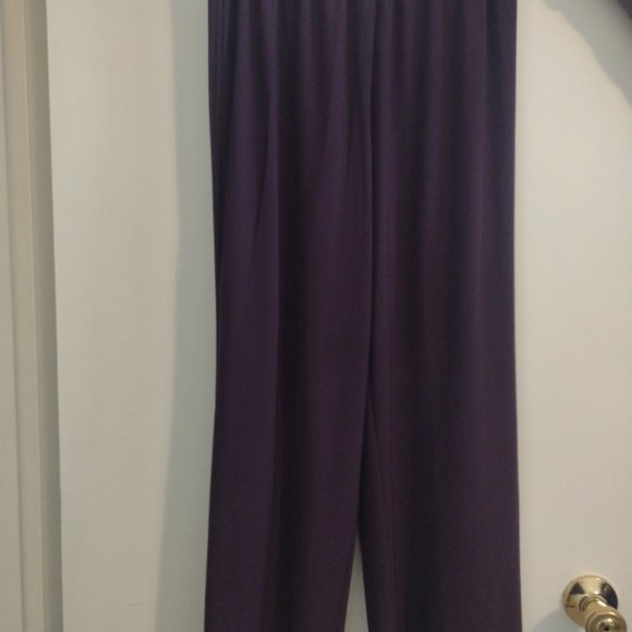 Pant suit - Picture 2 of 3